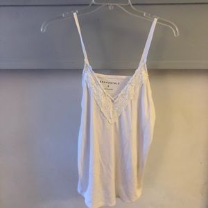 ✿Dainty white tank top